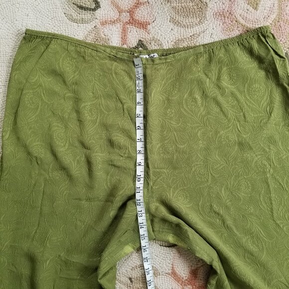 Citron Silk Tunic Top with Asian Motif - Picture 14 of 16